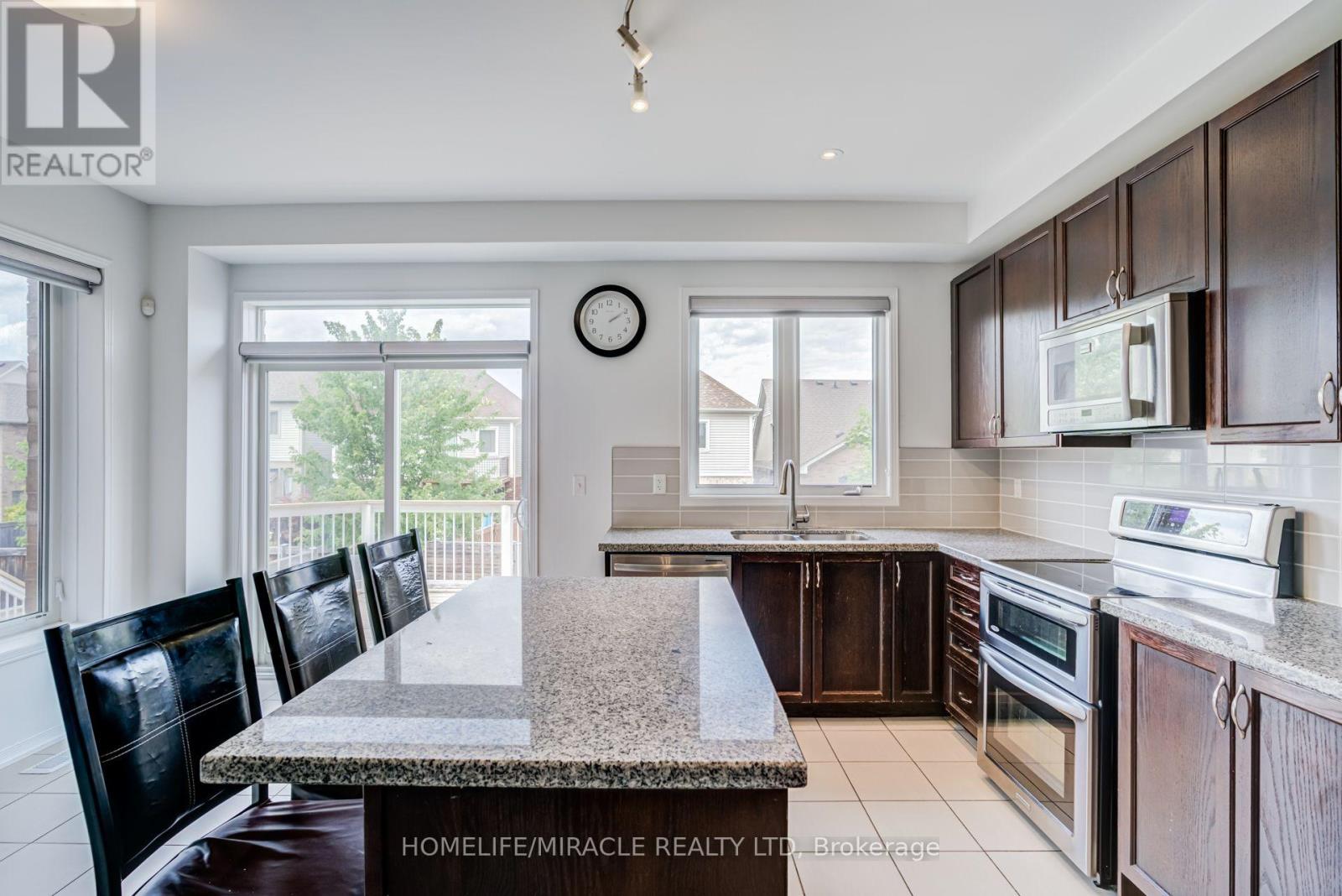 118 CAUTHERS CRESCENT - 13