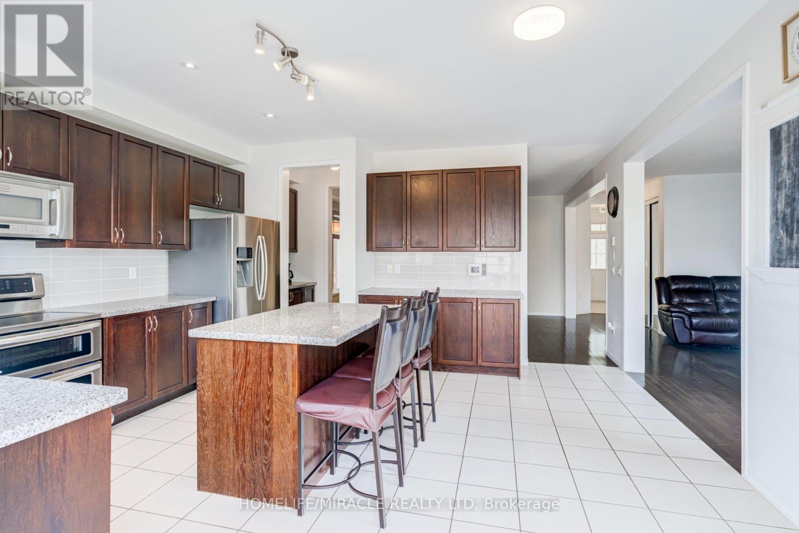 118 CAUTHERS CRESCENT - 14