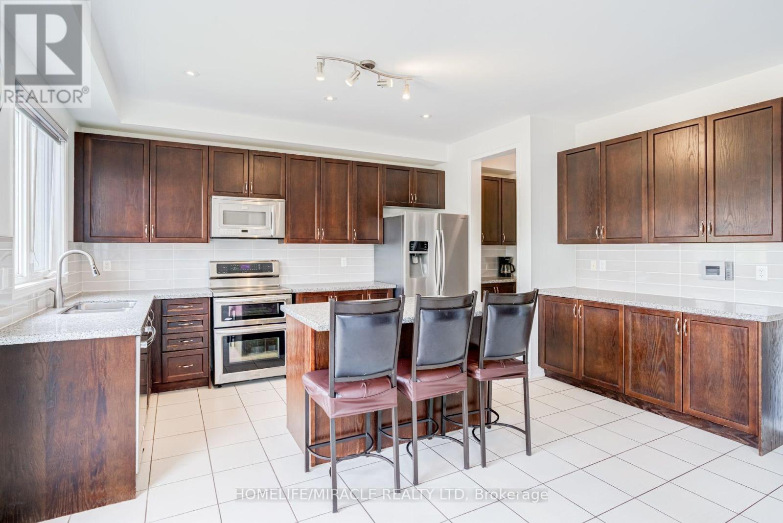 118 CAUTHERS CRESCENT - 15