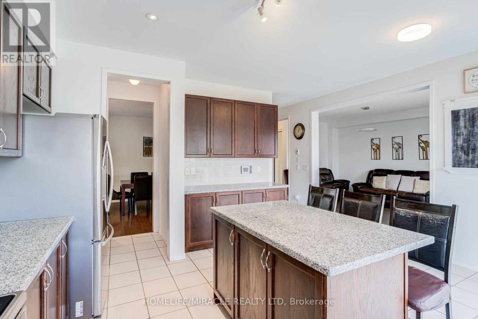 118 CAUTHERS CRESCENT - 16