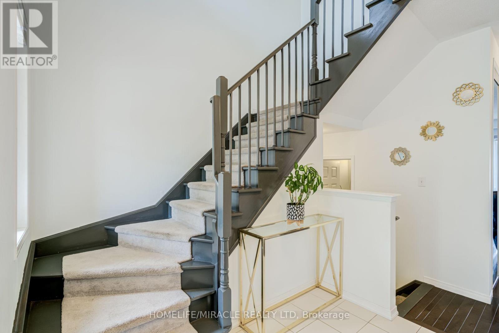 118 CAUTHERS CRESCENT - 20