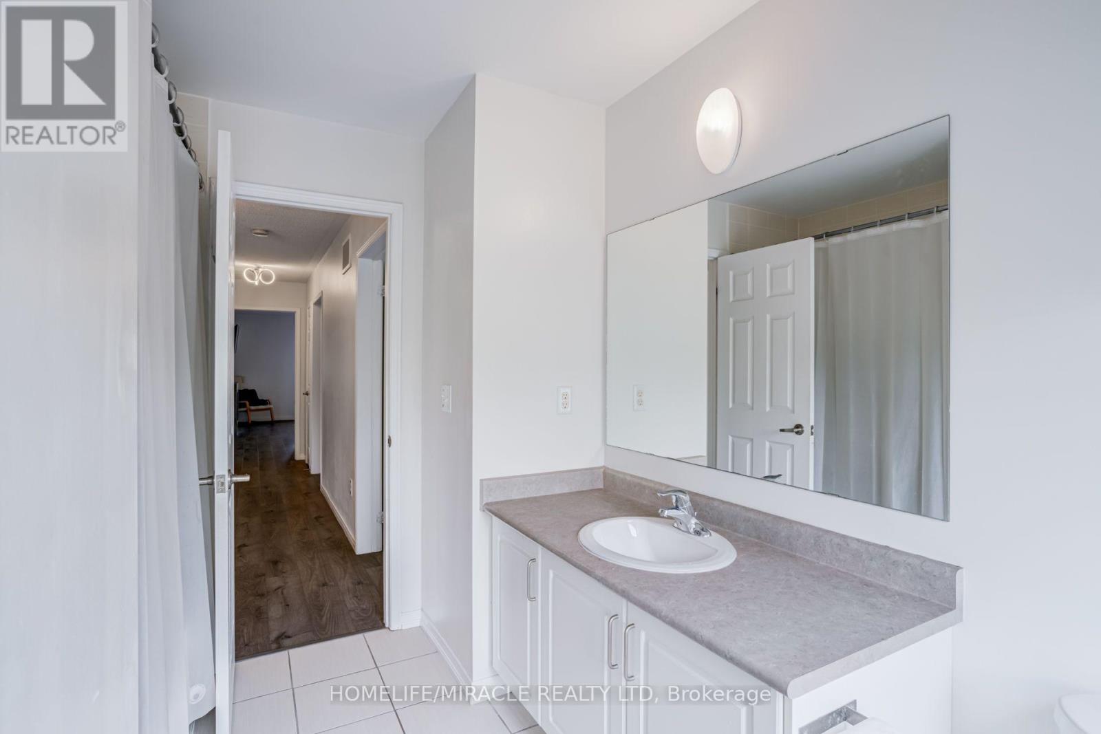 118 CAUTHERS CRESCENT - 38