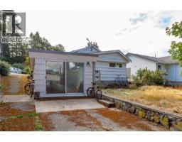 715 Luscombe Pl, Esquimalt, BC V9A7L6 Photo 16