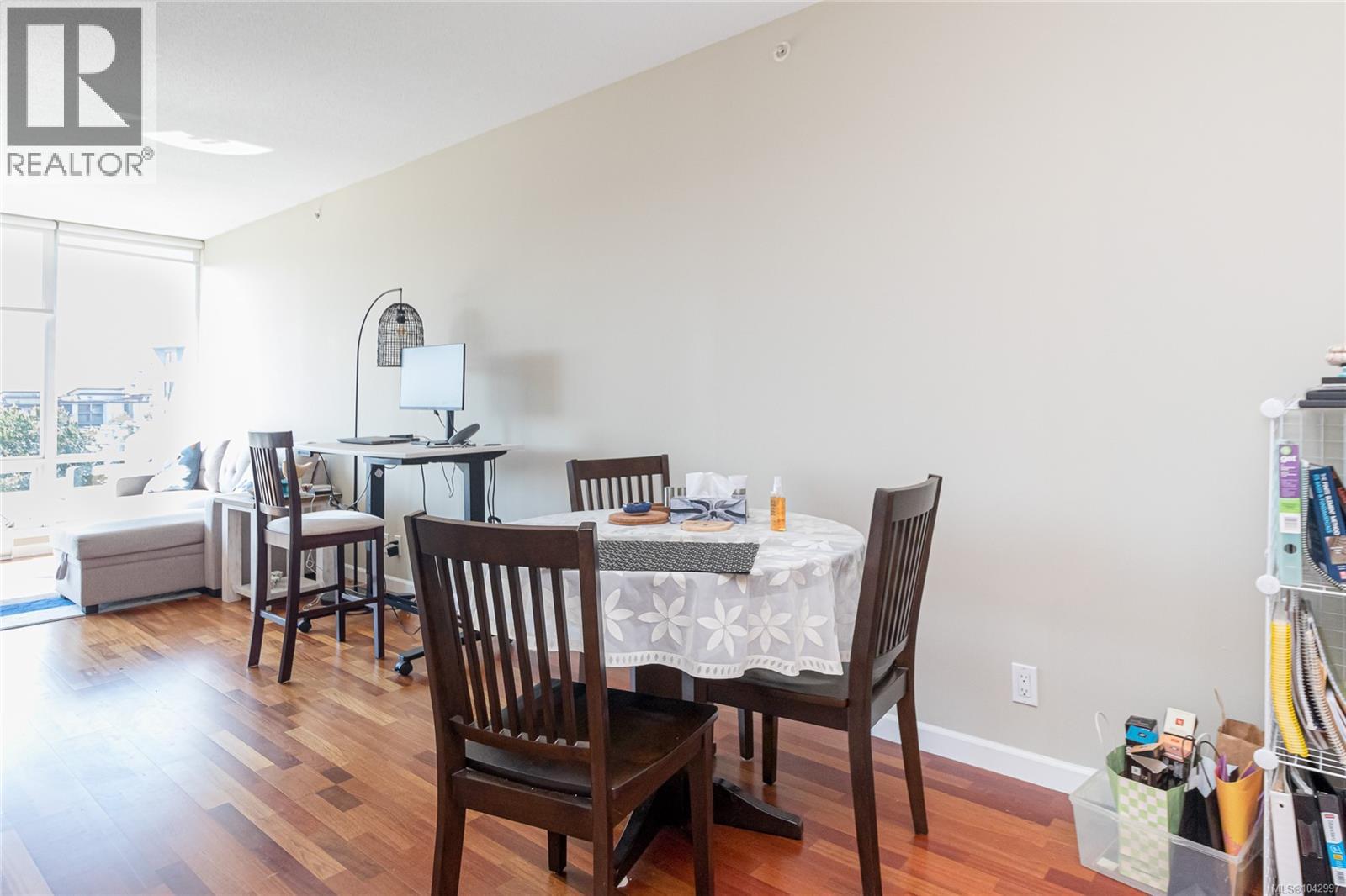 #810 160 Wilson St - 9