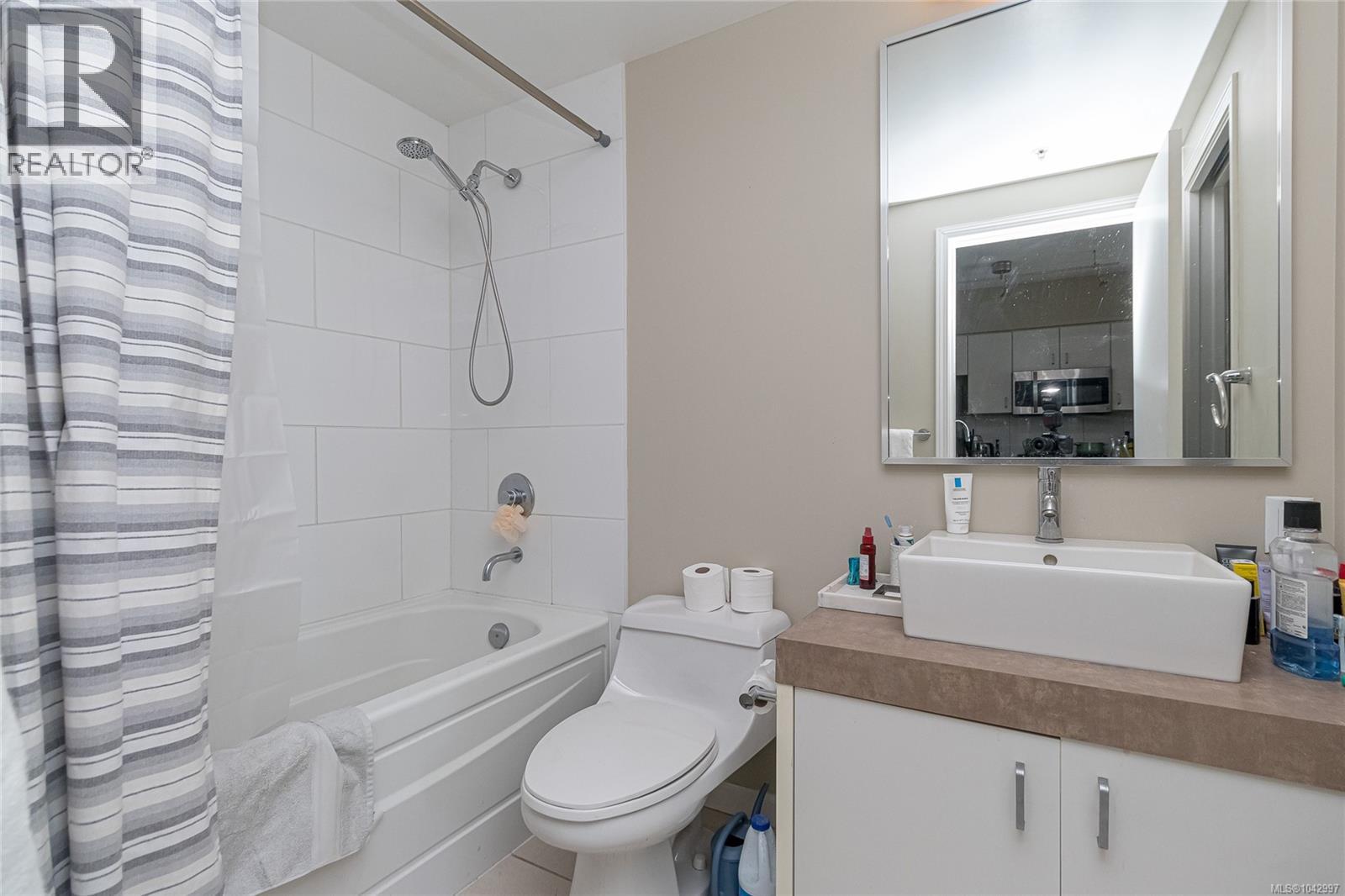 #810 160 Wilson St - 19
