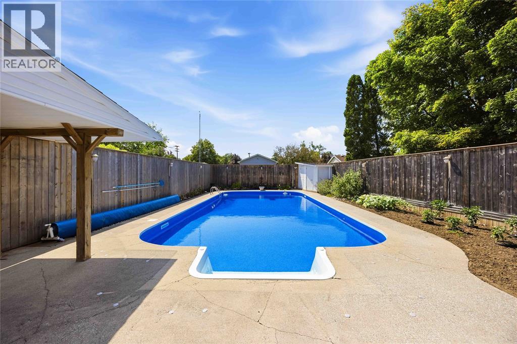 1477 BAXTER AVENUE - 39