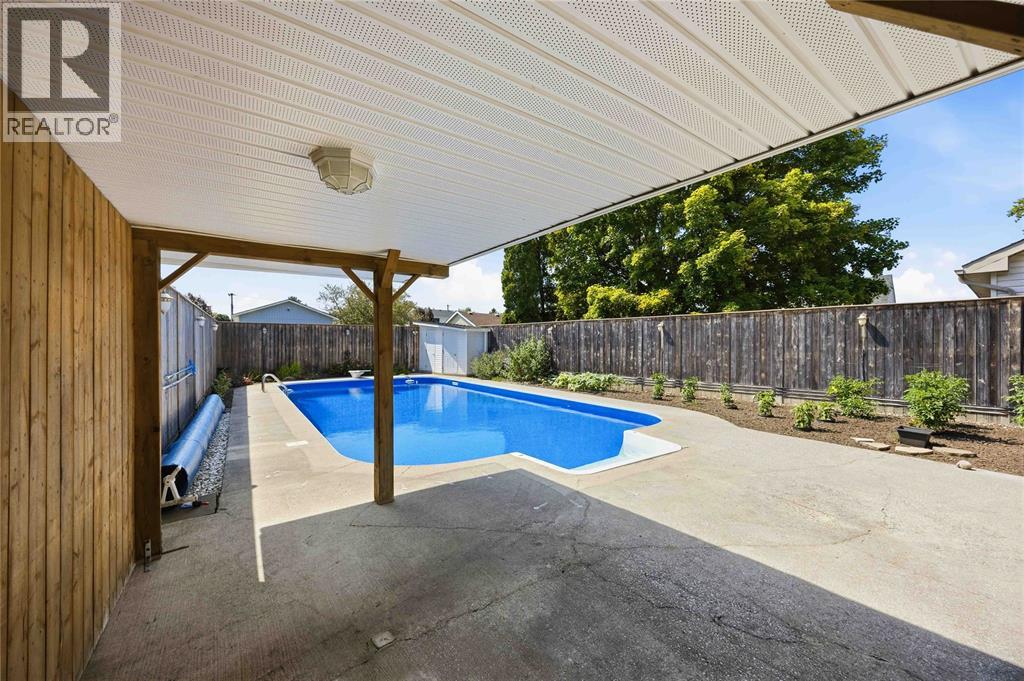 1477 BAXTER AVENUE - 40