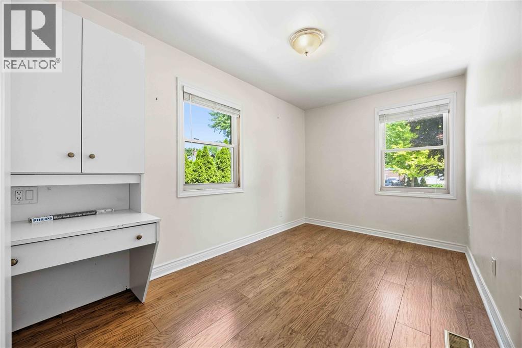 1477 BAXTER AVENUE - 18
