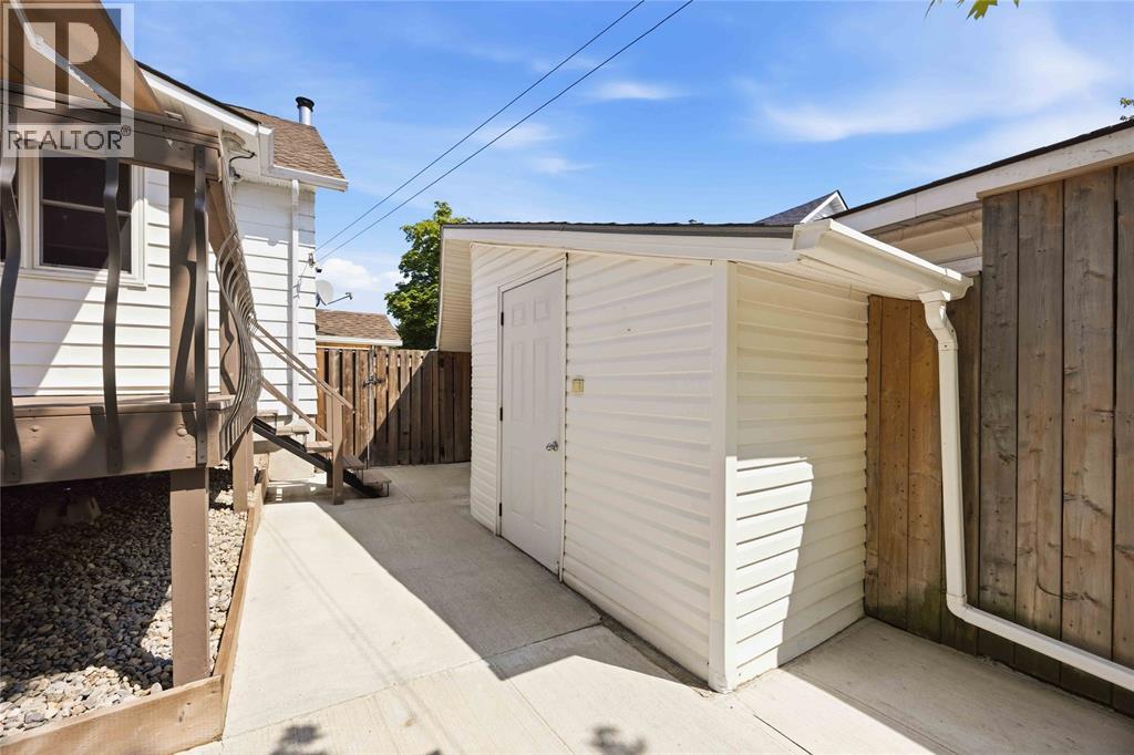 1477 BAXTER AVENUE - Image 35
