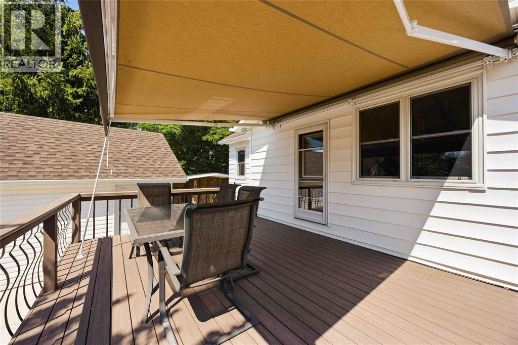 1477 BAXTER AVENUE - 34