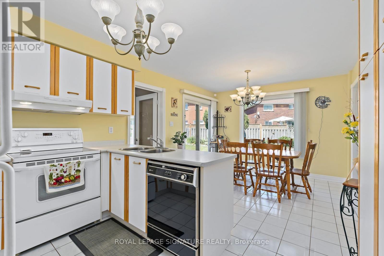 40 BURGBY AVENUE - 14
