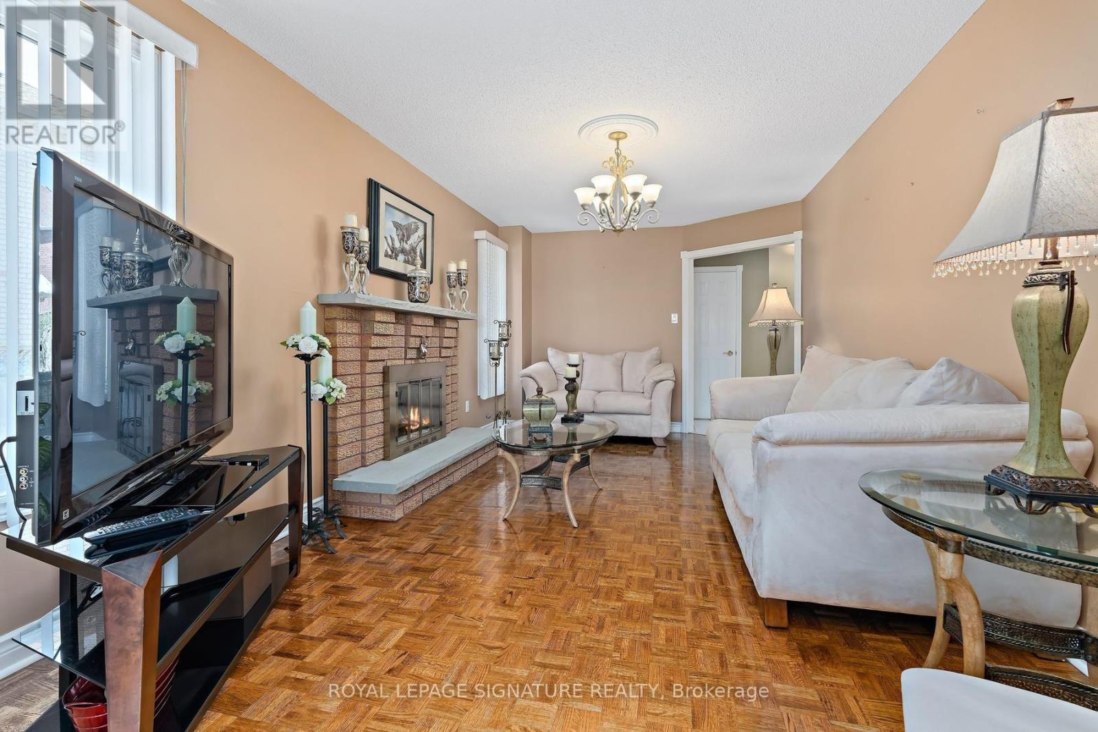 40 BURGBY AVENUE - 17