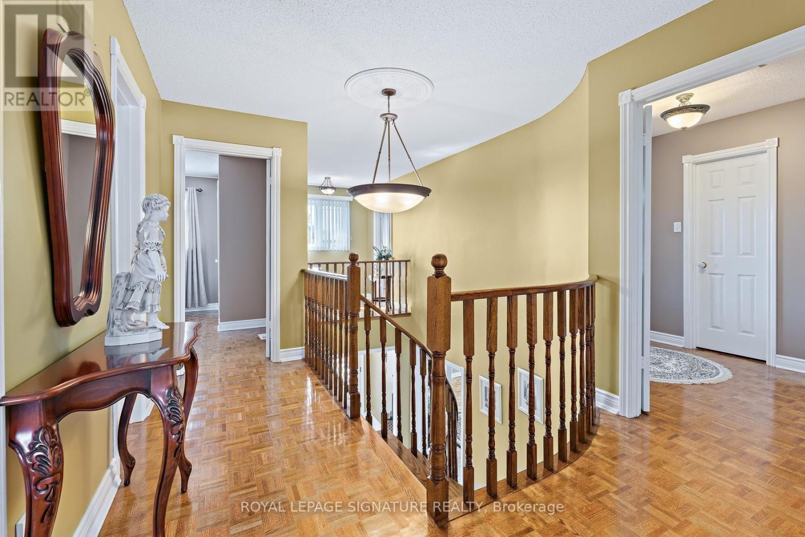 40 BURGBY AVENUE - 24