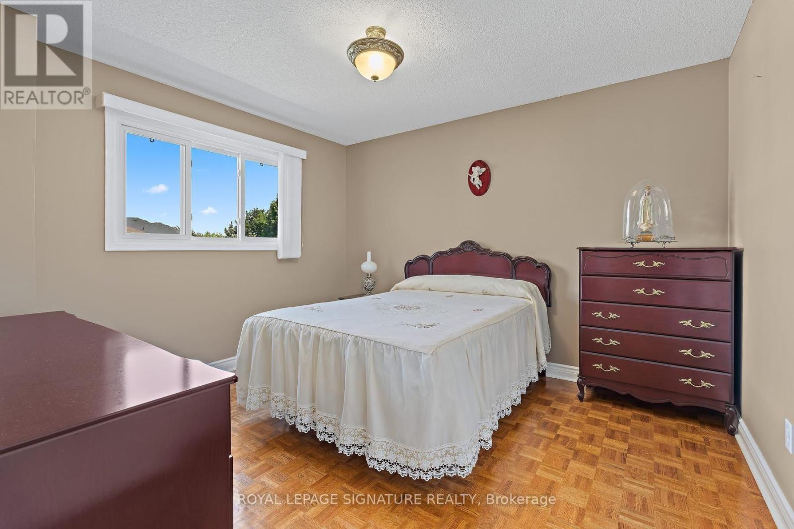 40 BURGBY AVENUE - 30