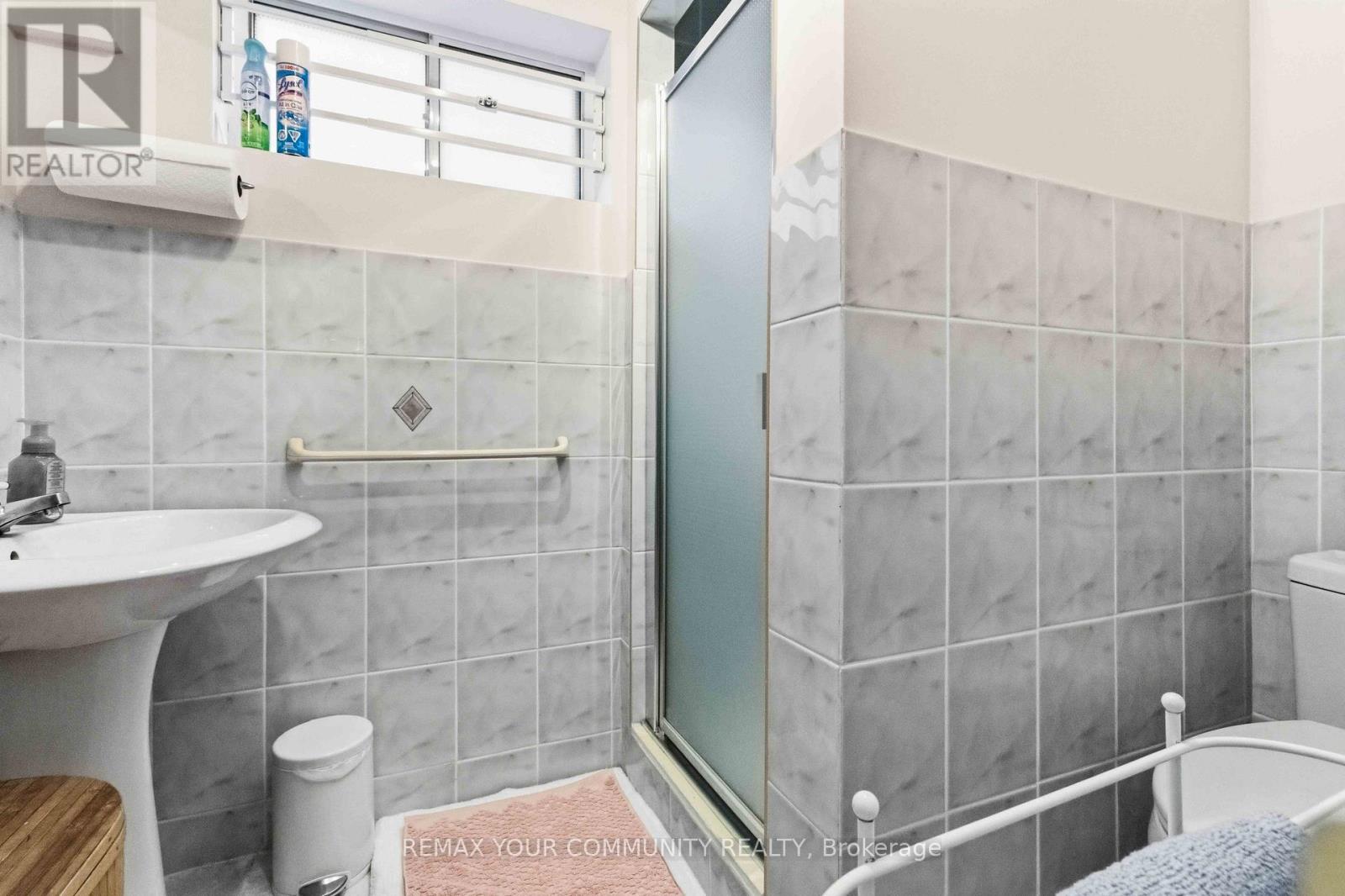 32 KIRKNEWTON ROAD - 11