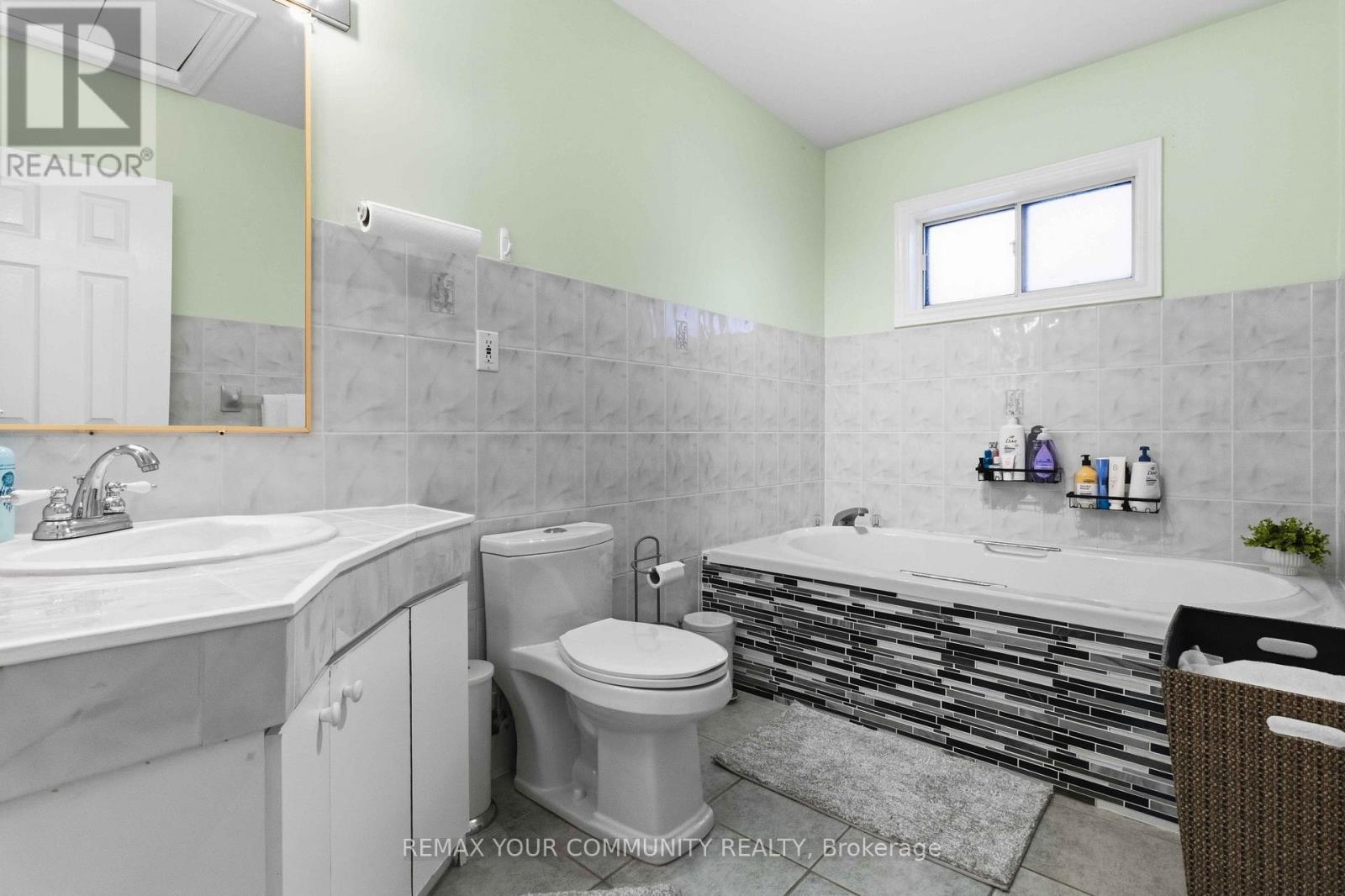 32 KIRKNEWTON ROAD - 18