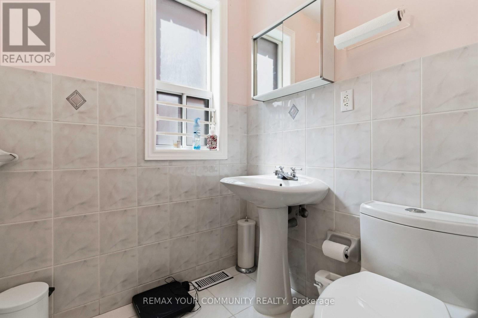 32 KIRKNEWTON ROAD - 22
