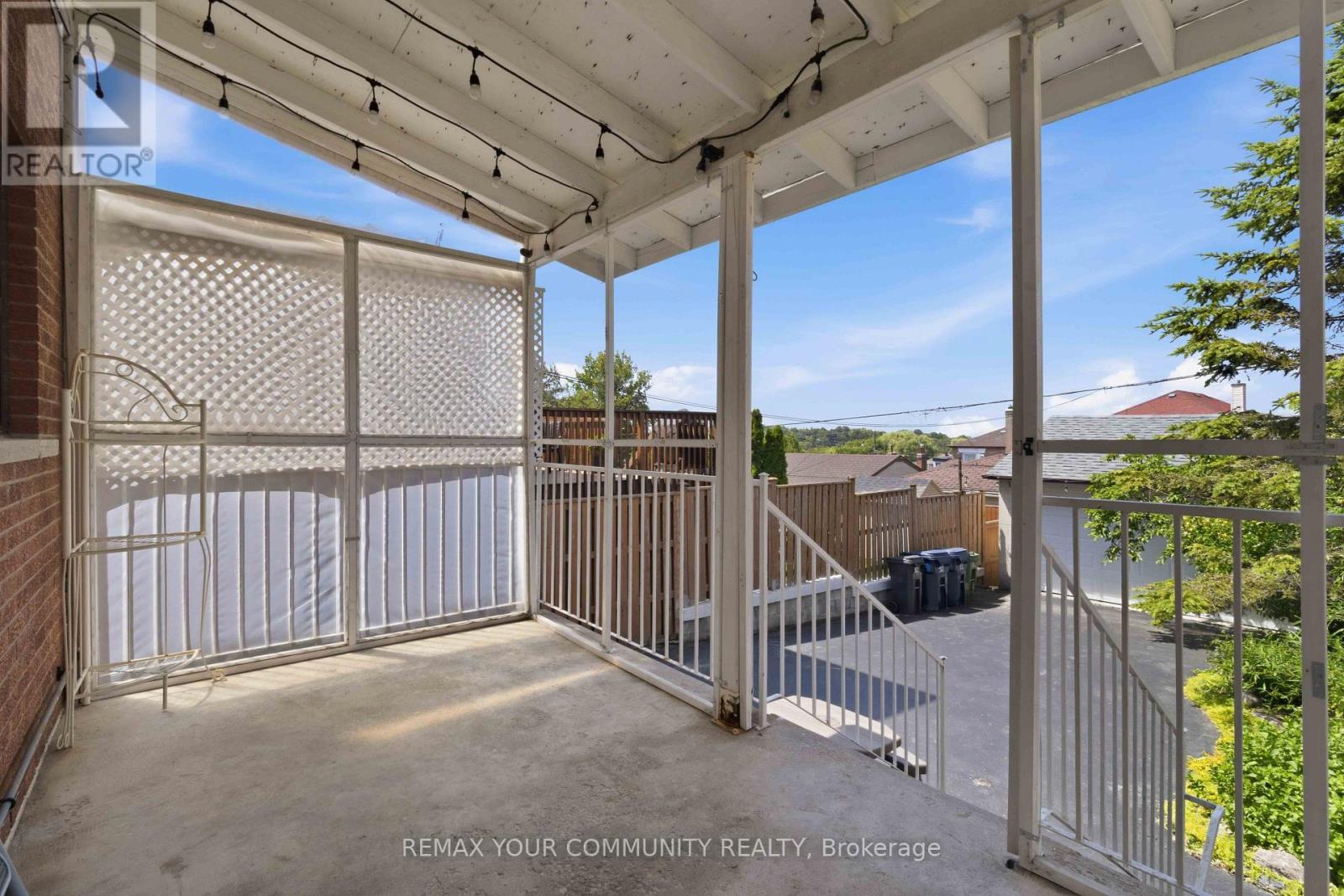 32 KIRKNEWTON ROAD - 26