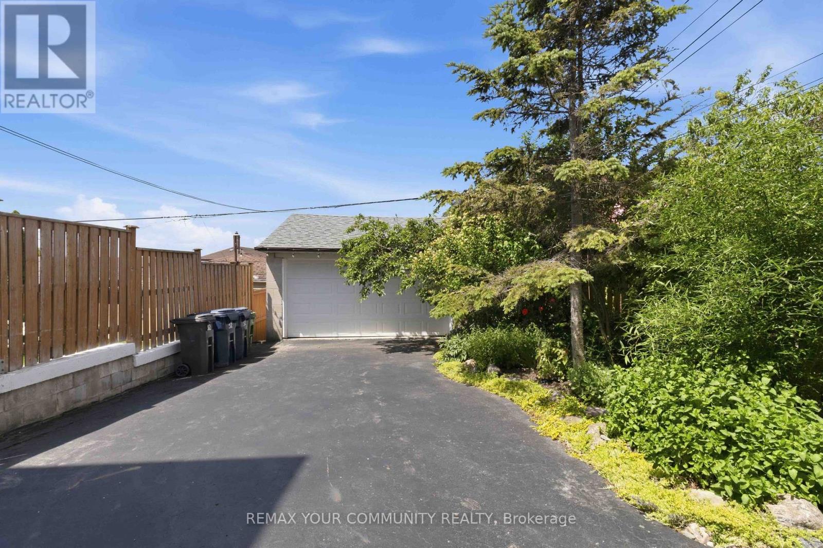 32 KIRKNEWTON ROAD - 27