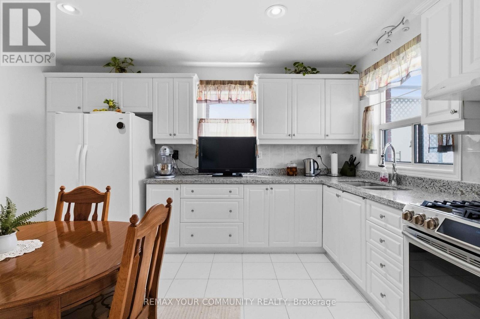 32 KIRKNEWTON ROAD - Image 7