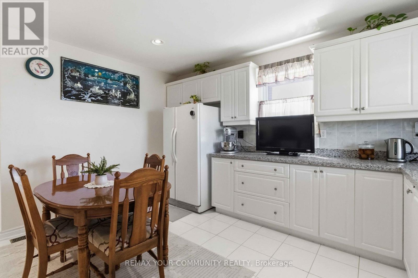 32 KIRKNEWTON ROAD - 8
