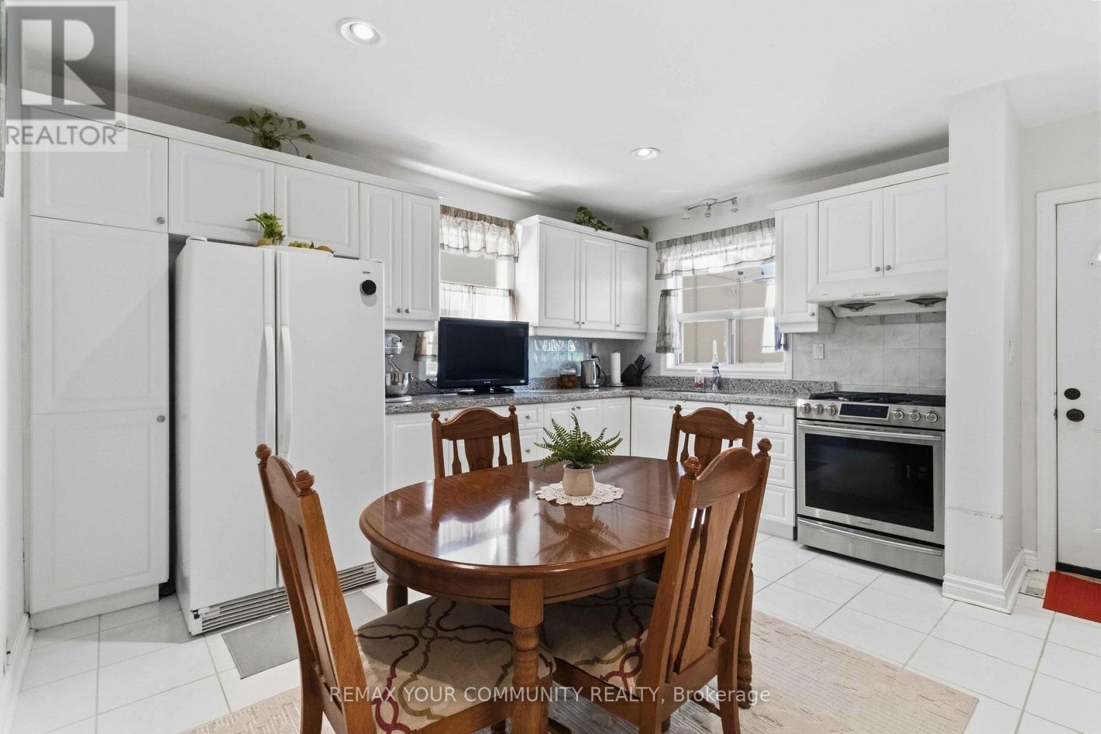 32 KIRKNEWTON ROAD - 9