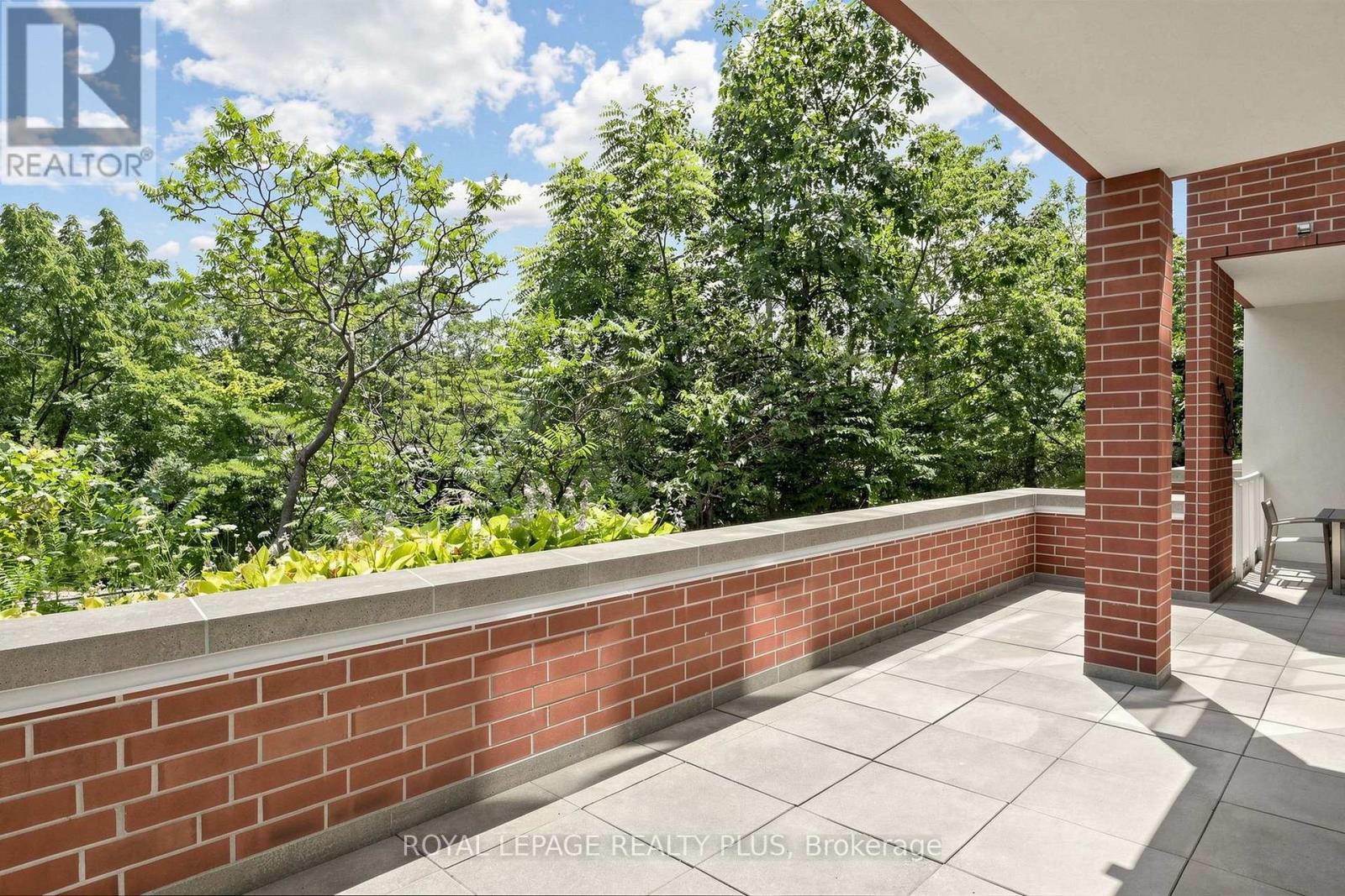 #GLB1 60 OLD MILL ROAD - 17