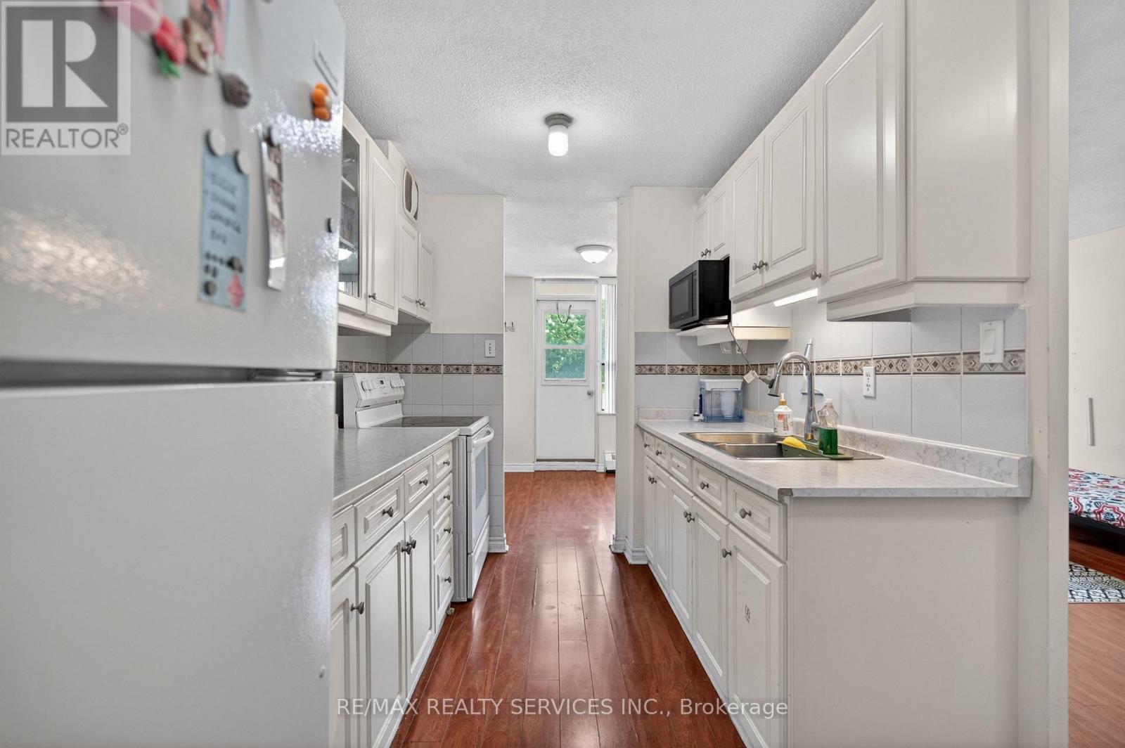 #210 3120 KIRWIN AVENUE - 17