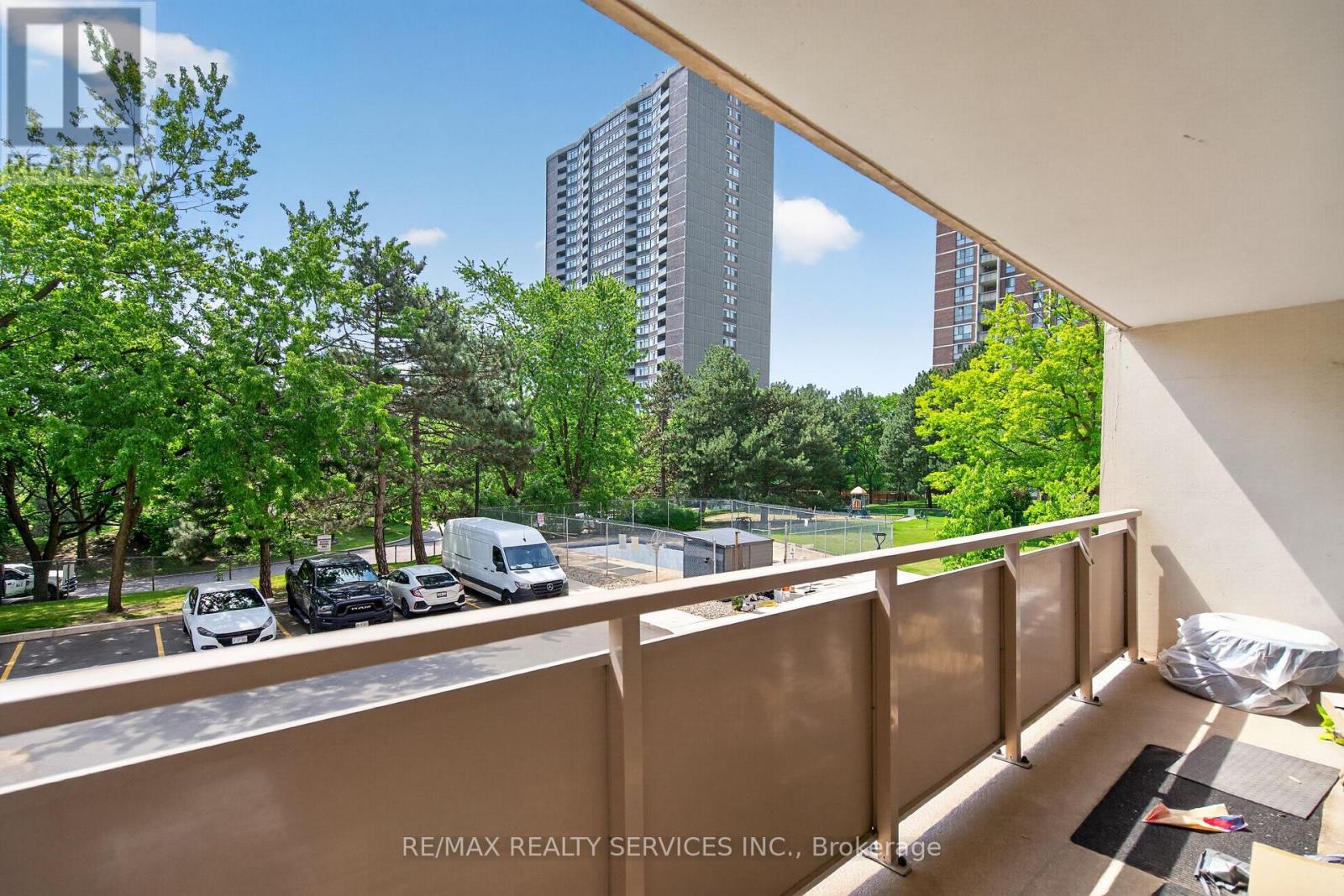 #210 3120 KIRWIN AVENUE - 21