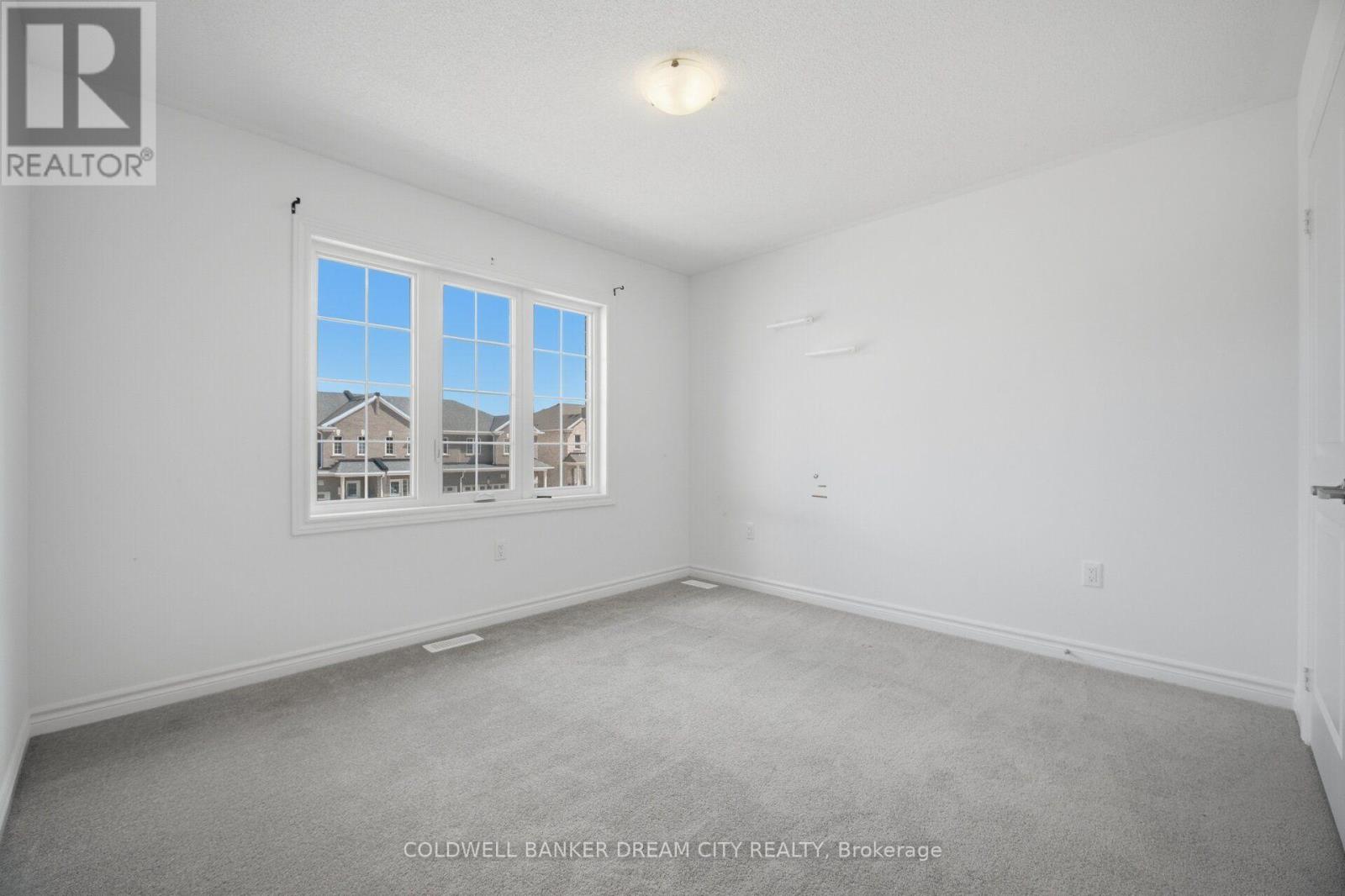 420 VANDUSEN AVENUE - 31