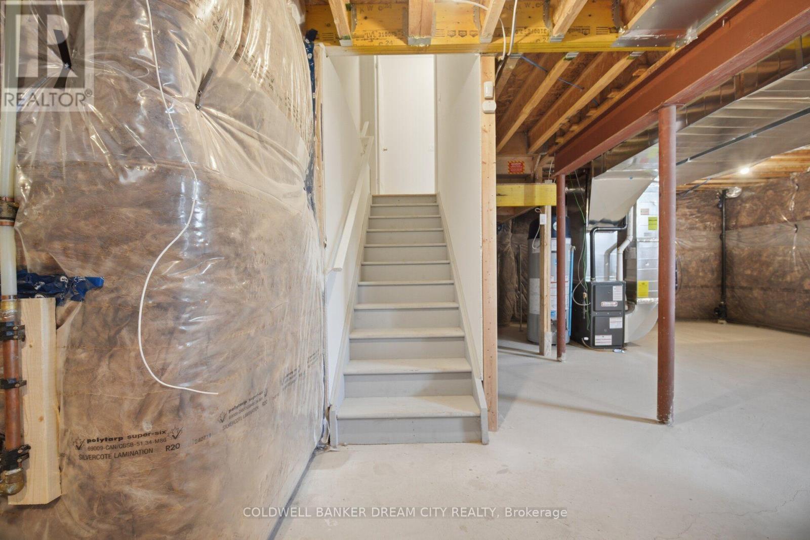 420 VANDUSEN AVENUE - 34