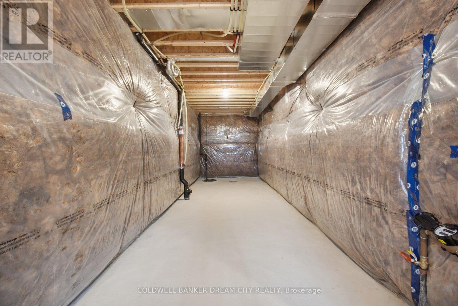 420 VANDUSEN AVENUE - 37