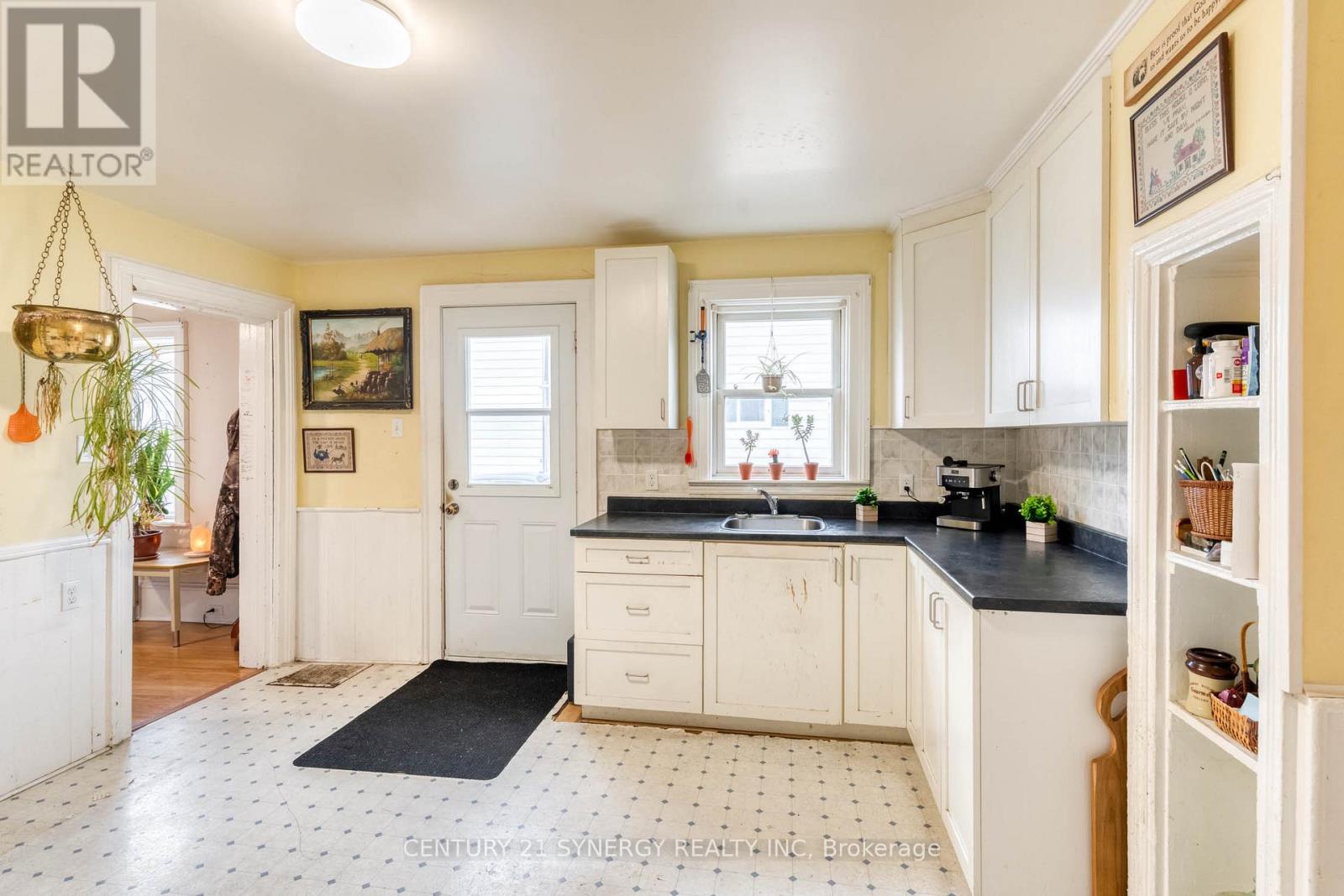 108 BECKWITH STREET E - 13