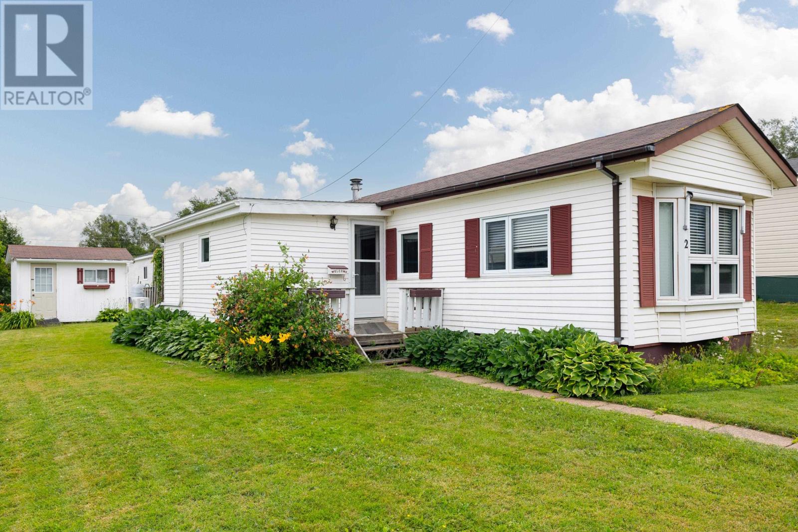 2 Selkirk Avenue - 1