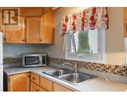 Den - 2 Selkirk Avenue, Cornwall, PE C0A1H0 Photo 6