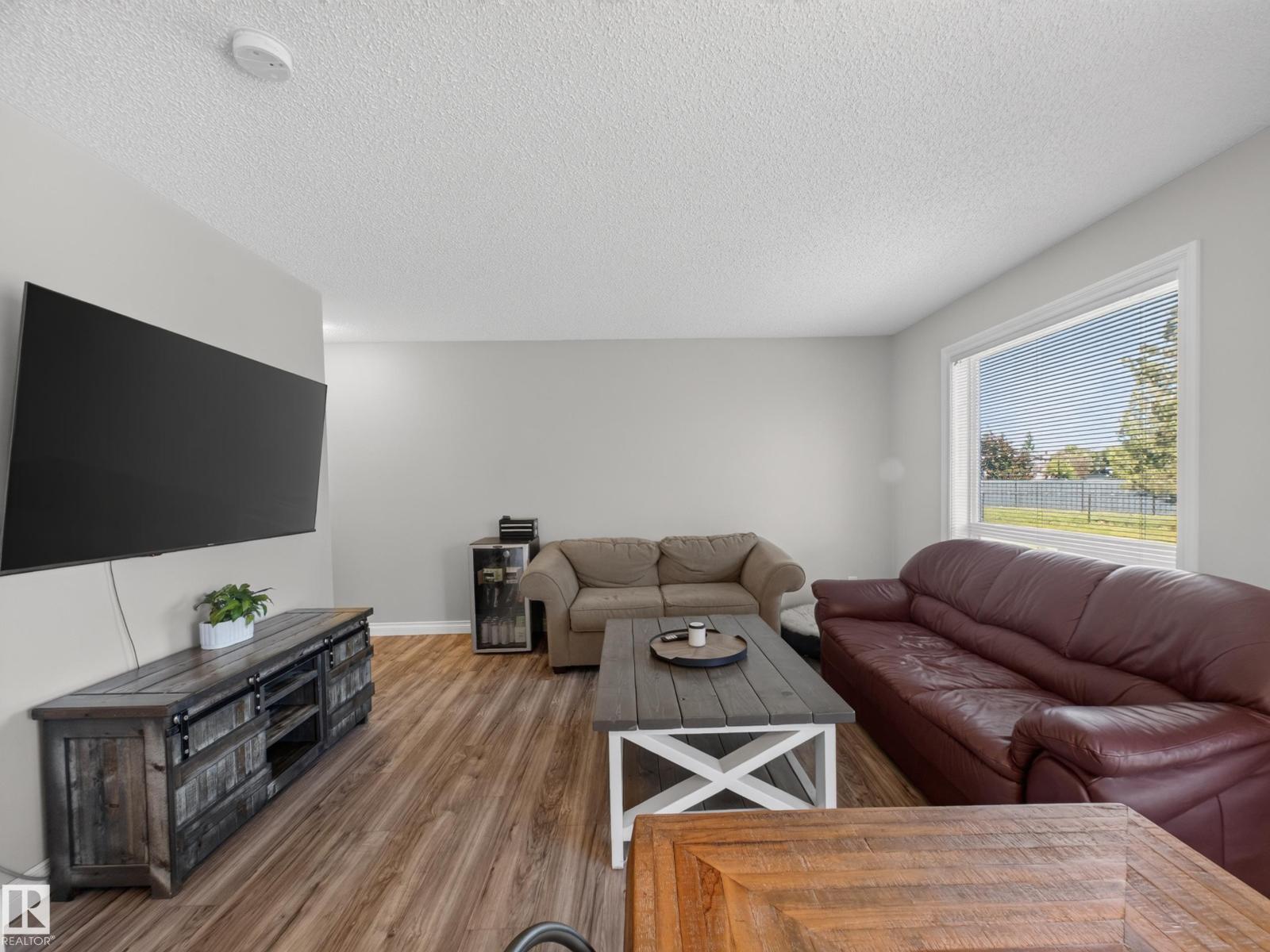 #44 12050 17 AV SW - Image 26