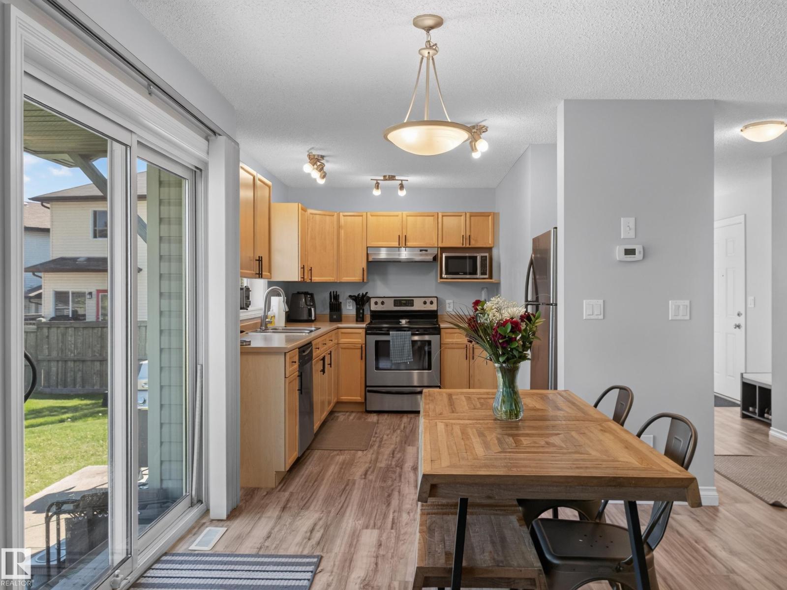 #44 12050 17 AV SW - Image 28