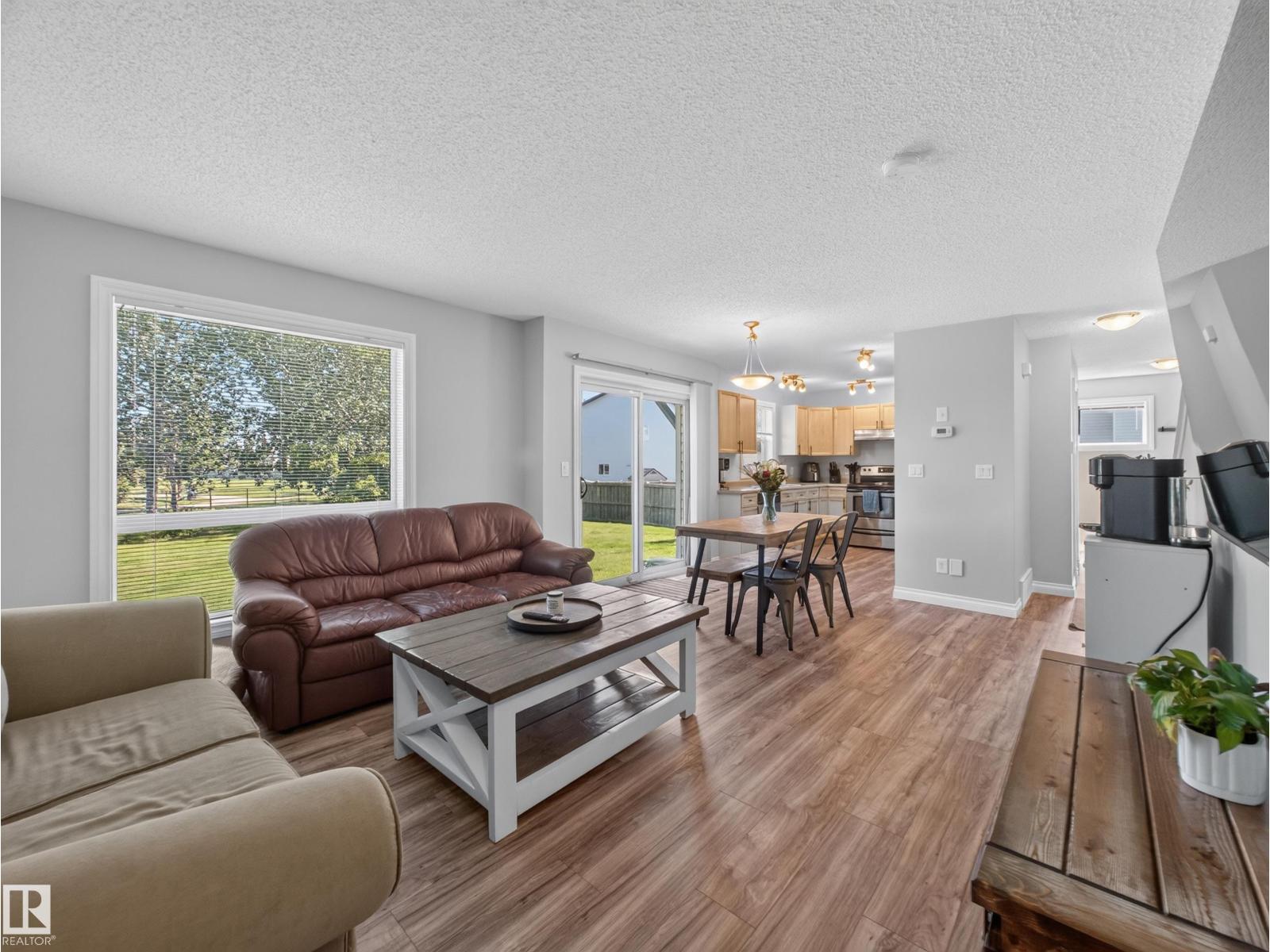 #44 12050 17 AV SW - 31