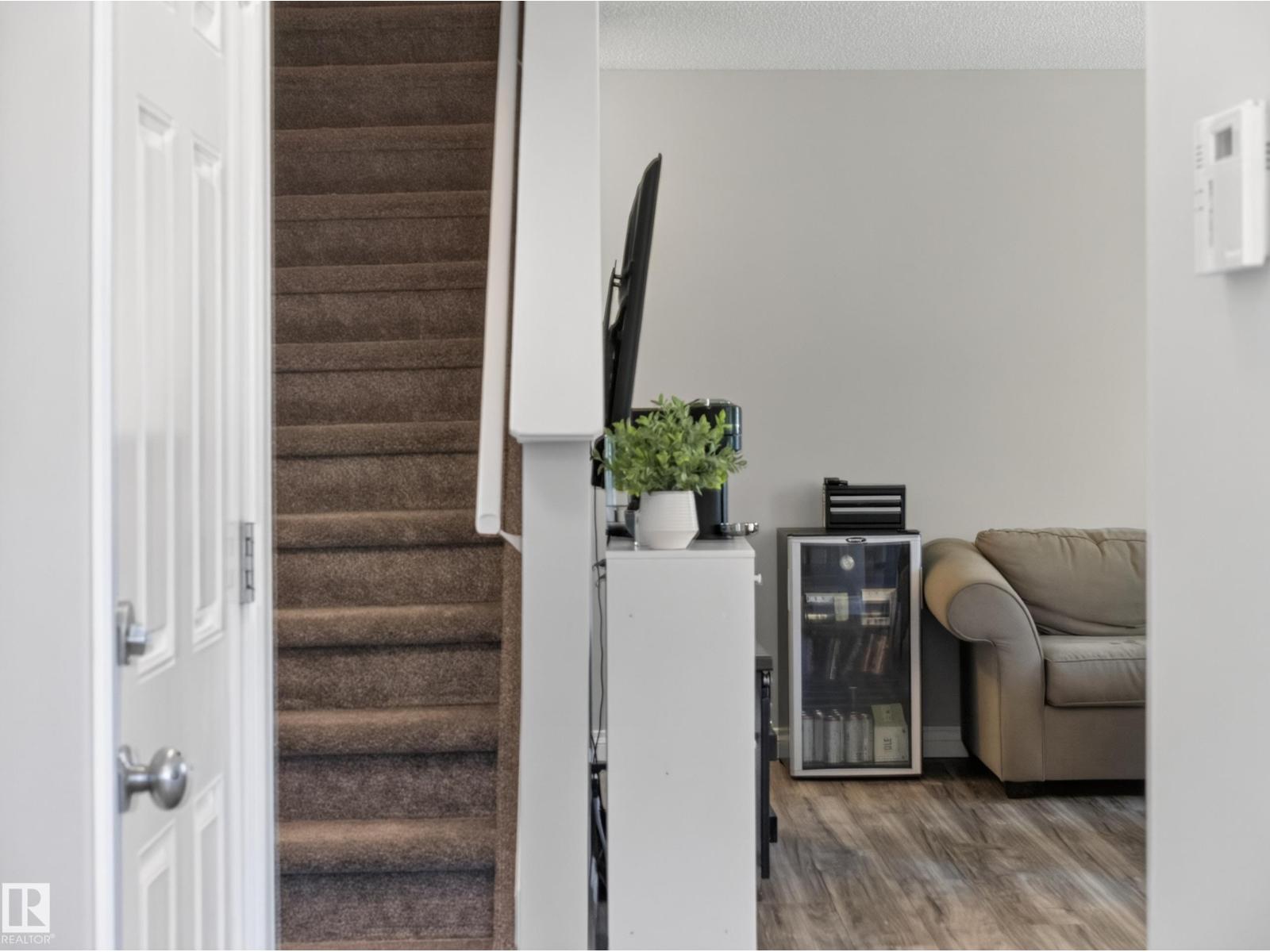 #44 12050 17 AV SW - Image 32