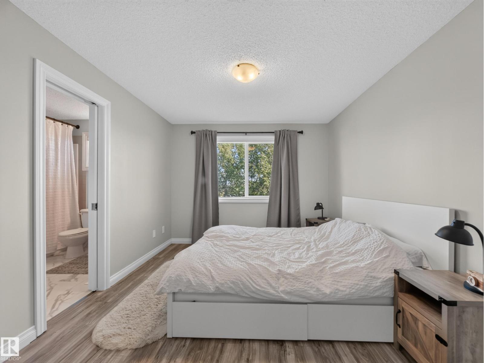 #44 12050 17 AV SW - 36