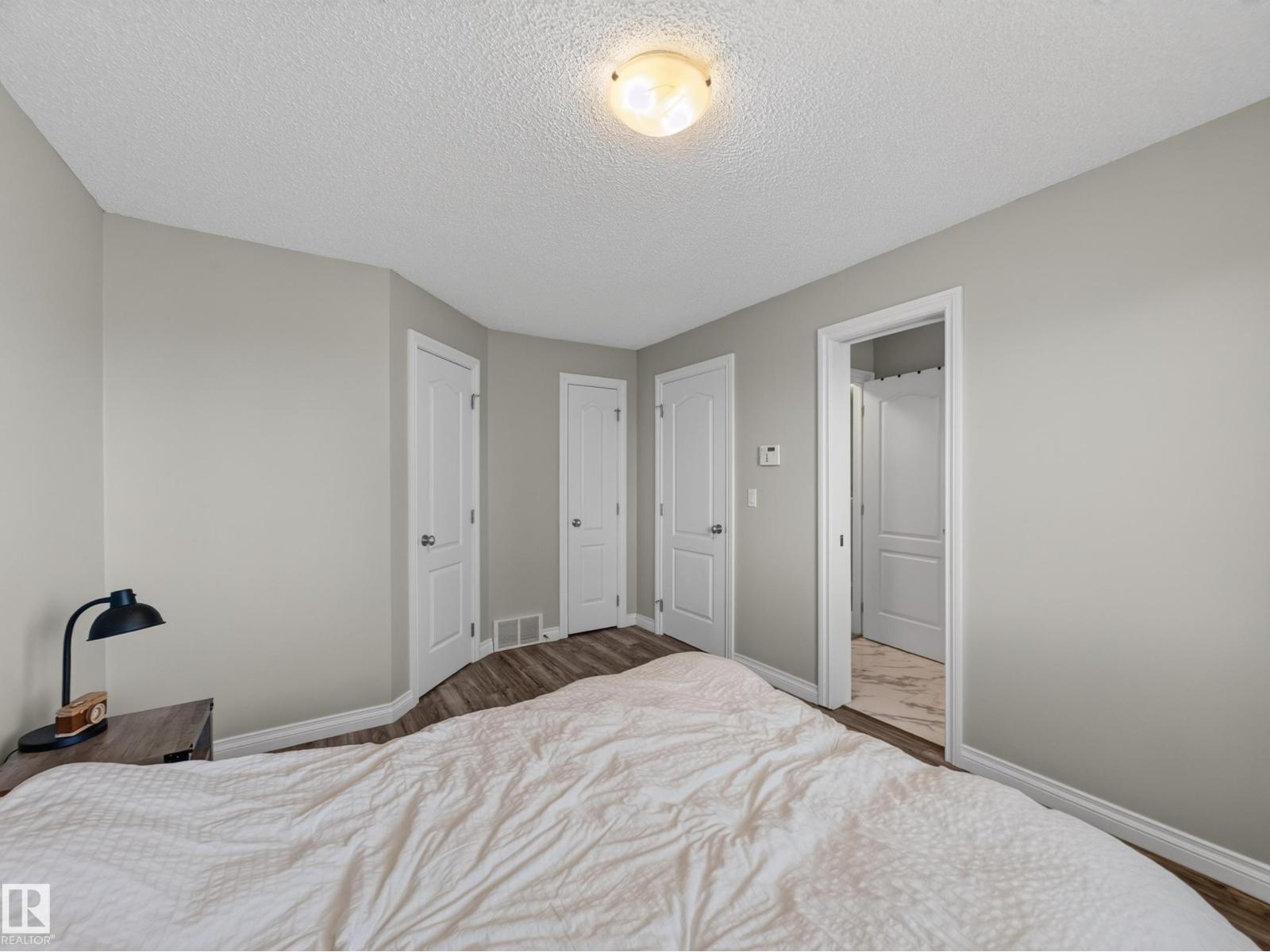 #44 12050 17 AV SW - 47