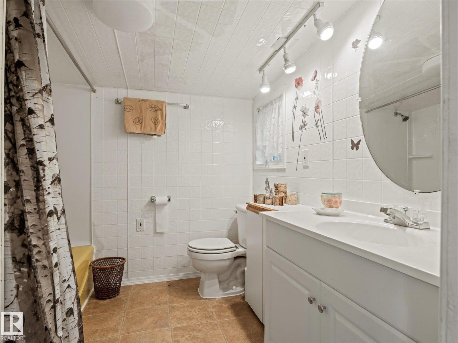 4907 54 ST - 21