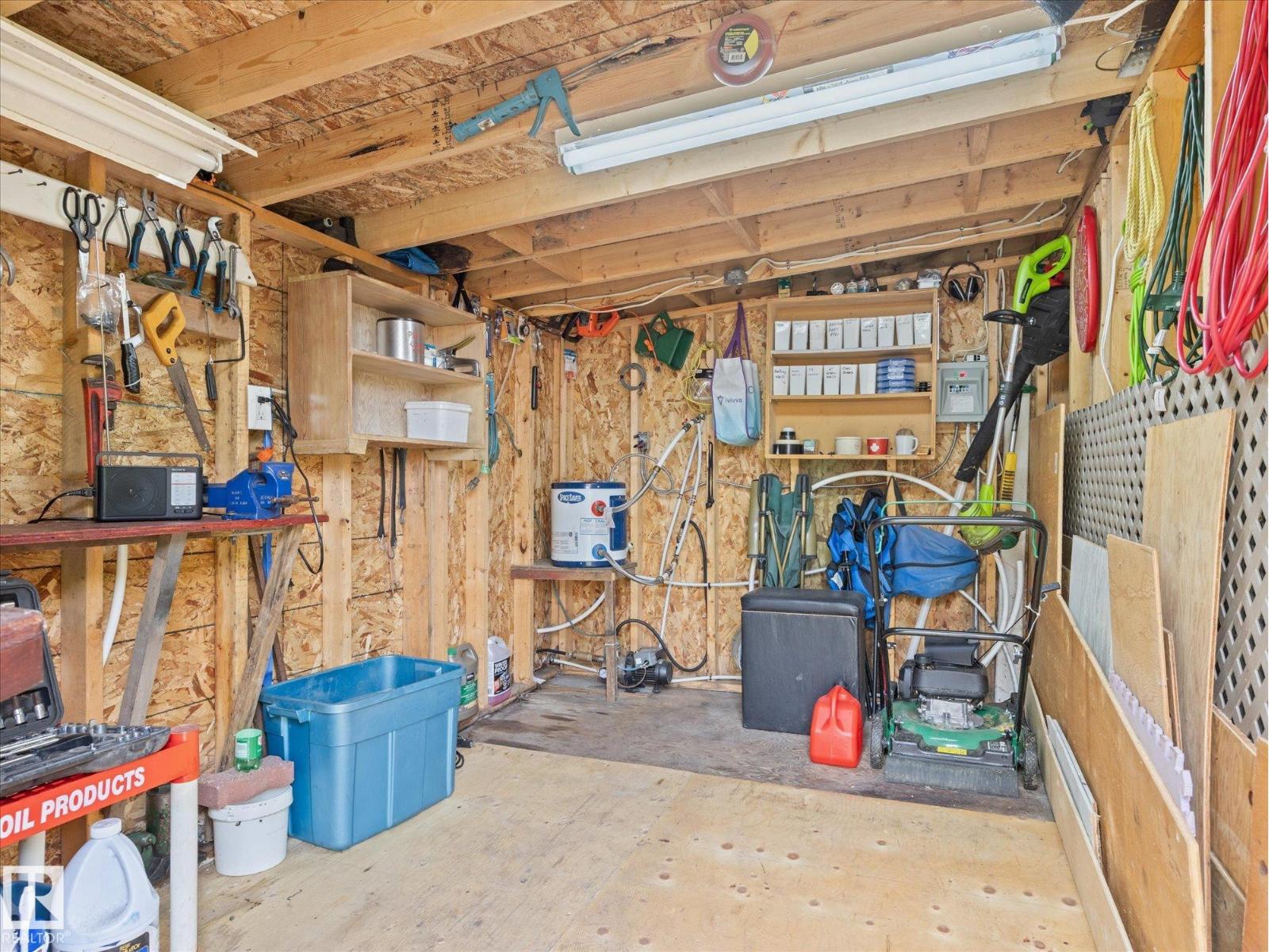 4907 54 ST - 25