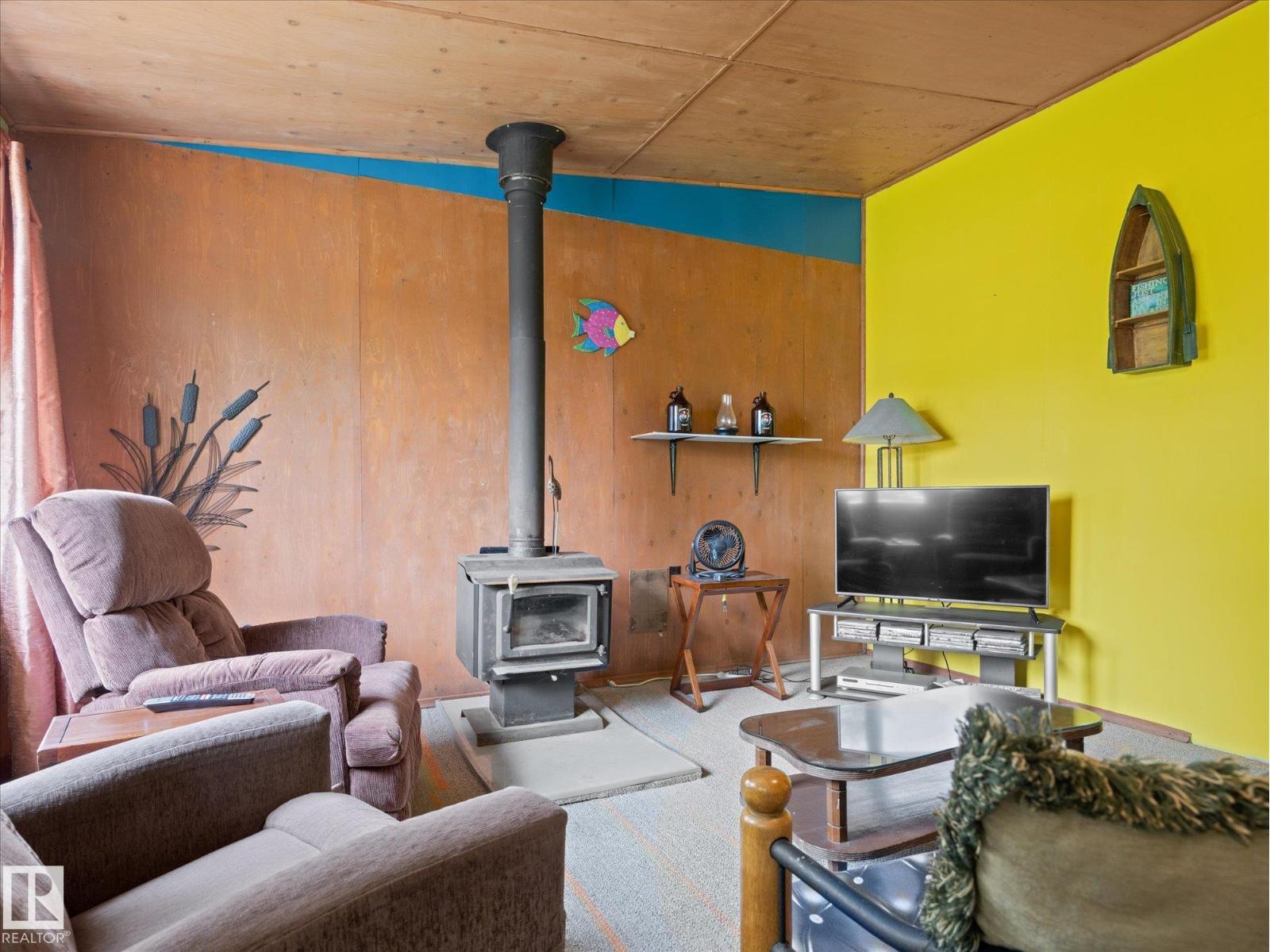 4907 54 ST - 7