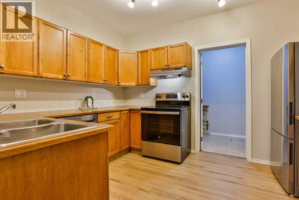 #3 129 Silkstone Road W - 9