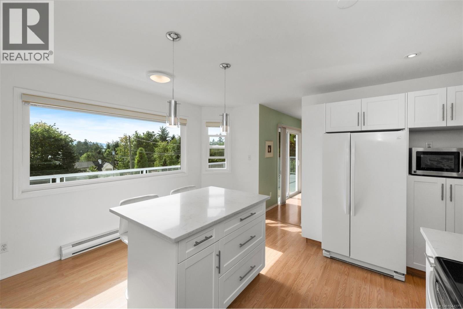 2840 Oceanside Lane - Image 23