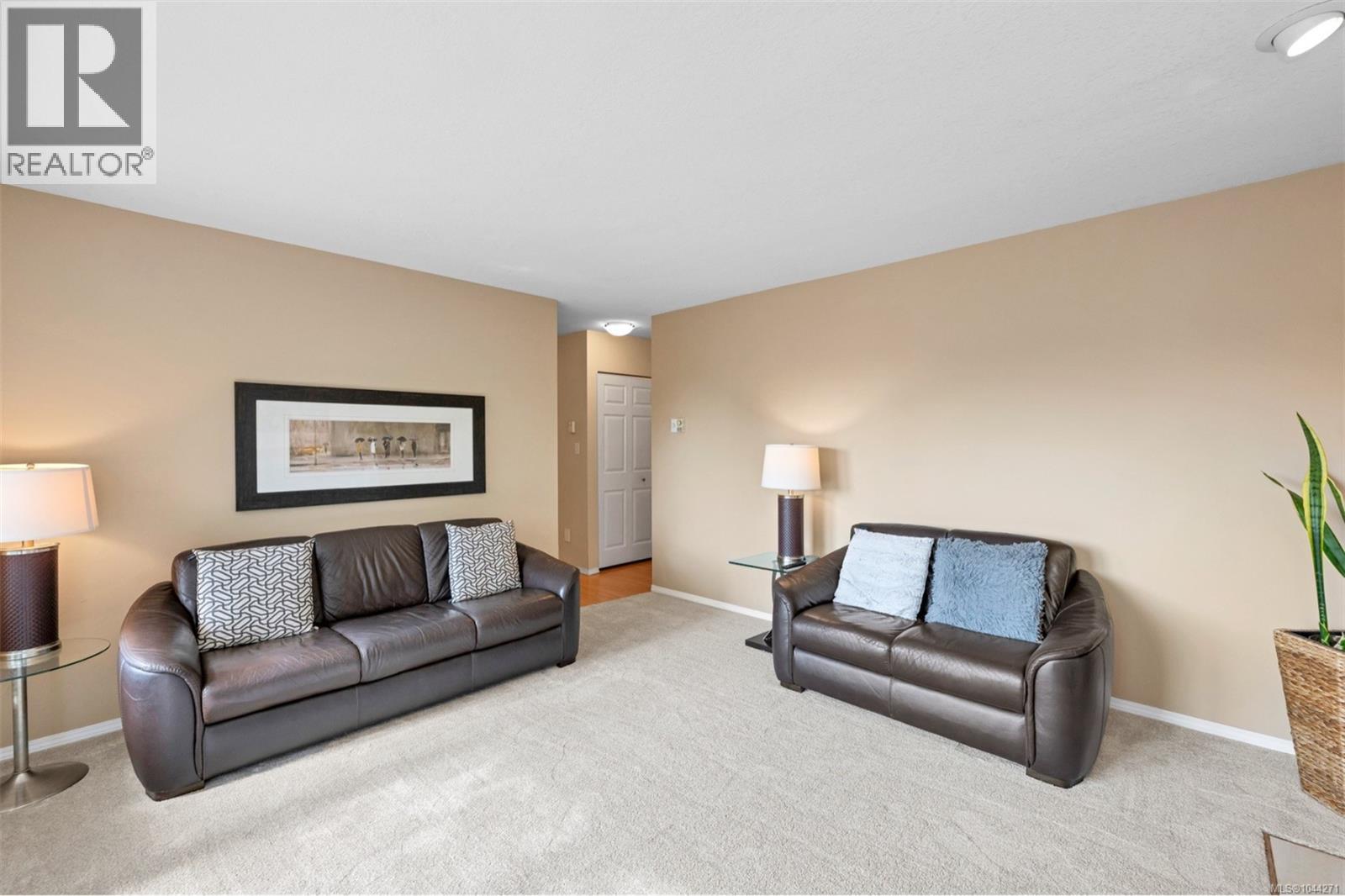 2840 Oceanside Lane - Image 32