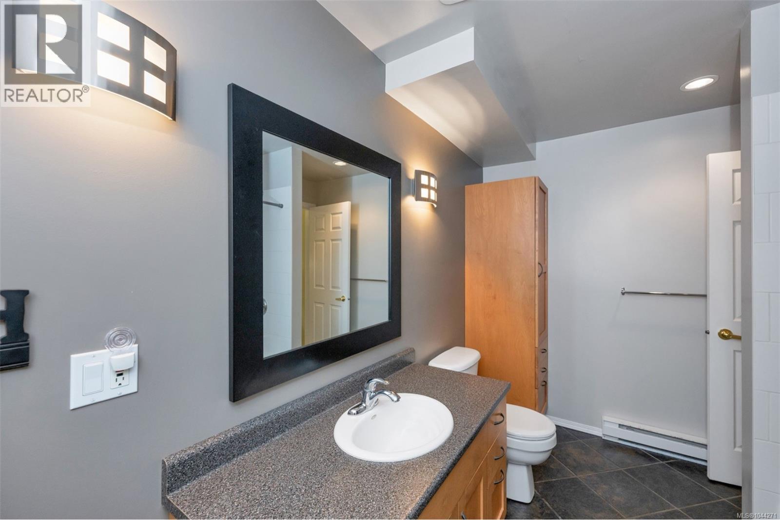 2840 Oceanside Lane - 50
