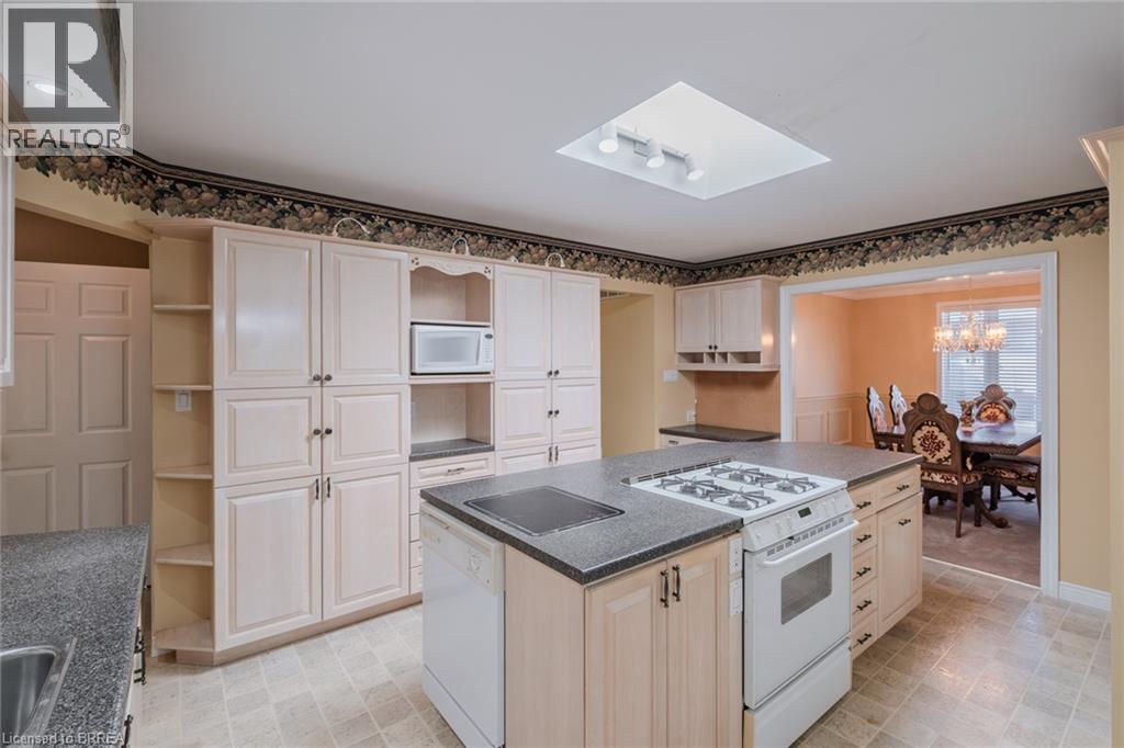 41 ROYAL OAK Drive - 22