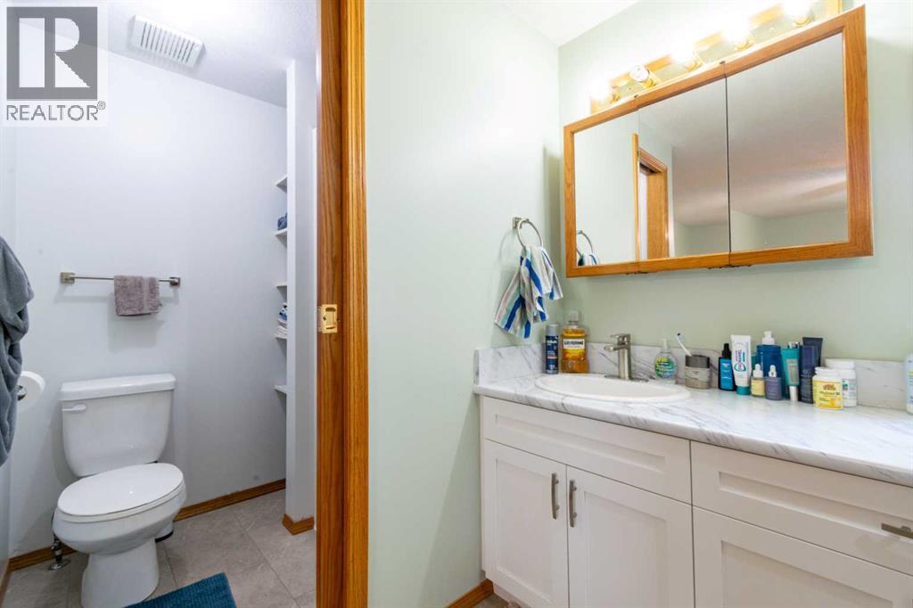 4907 53 Street - Image 31